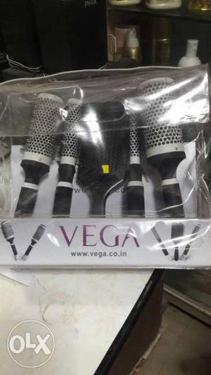 Brand new vega brush set