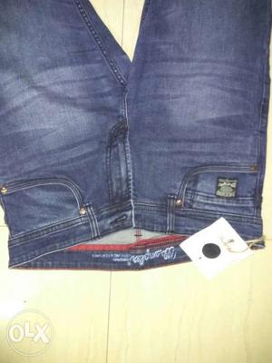 Branded jeans with all brands new stock not used