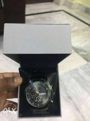 Im selling this brand new unlisted watch its