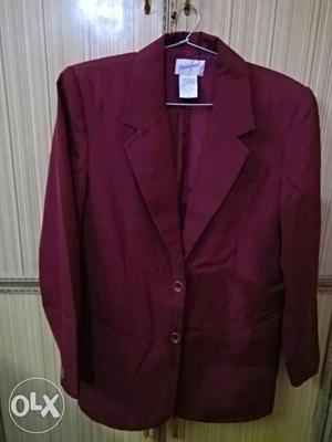 In Brand new condition, men's maroon blazer size-(large)