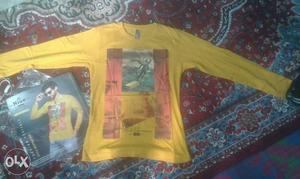 Medium size,yellow full sleev t shirt