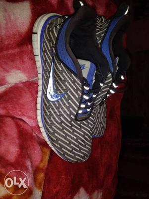 Nike Running Shoes Size 9-10