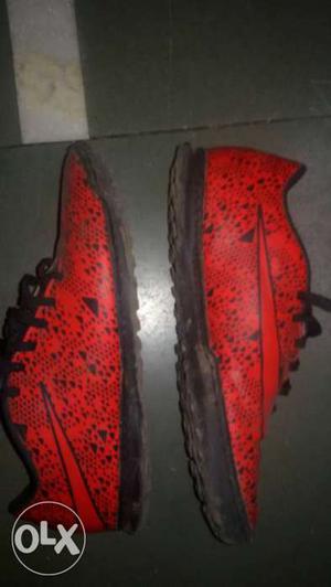 Nike bravata. size 8. used 3 months on turf