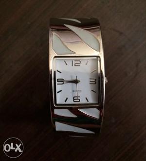 Quartz ladies wrist watch not used from USA