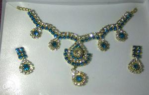 Women's Blue Beaded Silver-colored Chandelier Necklace
