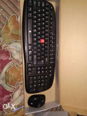 Black Wireless Computer Keyboard And Mouse With Box