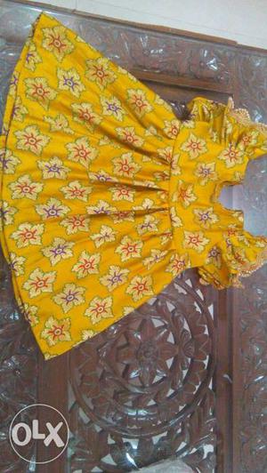 Brand new frock for 6 months to 1 year old girls. Fix price