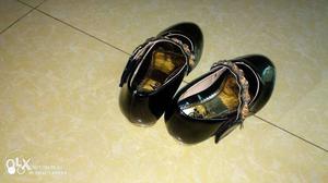 Girls shoes size 29