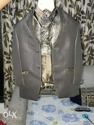 Gray blazer with shirt tie and pant for 2years boy