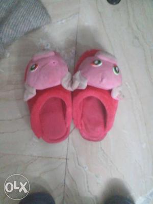 Toddler's Pair Of Pink Close-toe Home Slippers