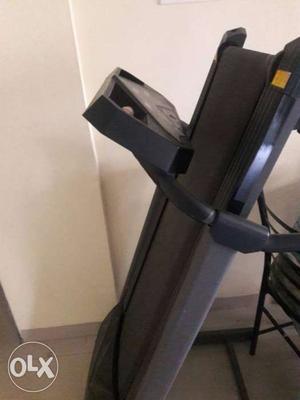 A fully automatic treadmil available in very good condition