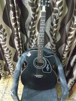 Givson original guitar available Rate ghat vadd