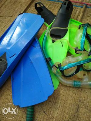 Snorkling equipment (2masks, 2snorkels, 2pairs