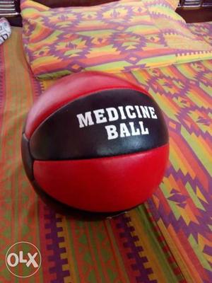 This is a 4kg leather medicine ball available for