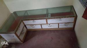 3/6 a posit L jewelry counter