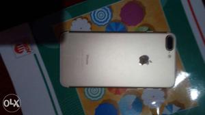 Apple i Phone 7 plus,2 month old with bill, box,all