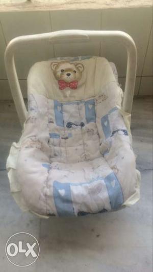Baby carry cot from 1st step in good condition