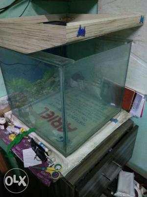 I want to sell a aquarium with stone and top