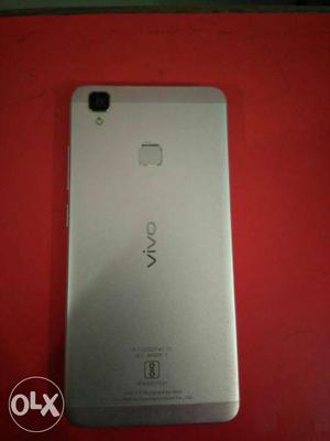 Vivo v3 5 inch phone without single scratch comes