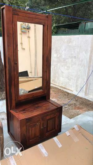 Brand new condition dressing table in shisham wood