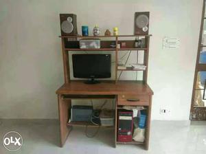 Complete computer set with speaker and table at
