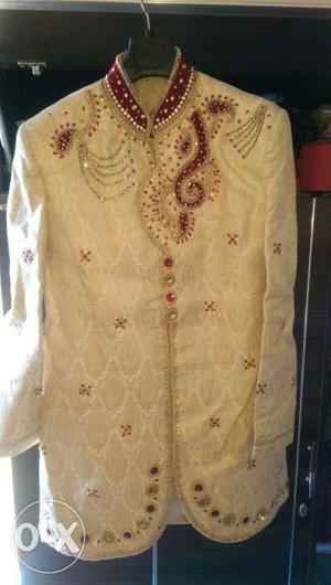 One time used sherwani..size 40