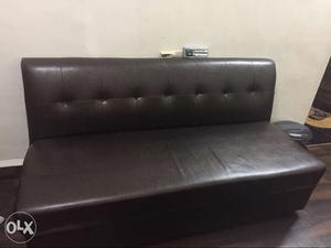 Sofa / couch in a like-new condition!!