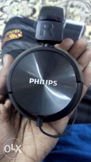 Black Philips Headphone