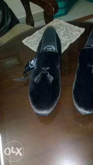 Black velvet shoes size 9 bought it for  from