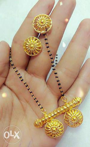 Gold-colored Pendant And Earrings Set