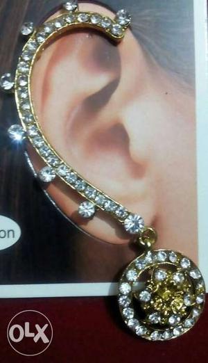 Gold-colored zircon stones Encrusted Loop Earring
