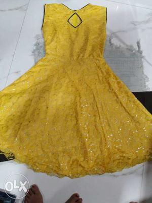 Women's Yellow Sequined Sleeveless Dress