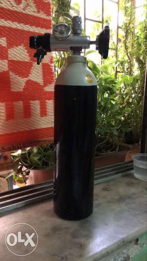 Imported portable Oxygen Cylinder in very good