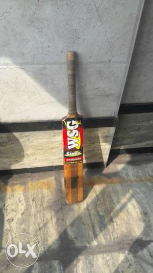 Kashmir willow bat!Can be used for tennis ball also..!Very