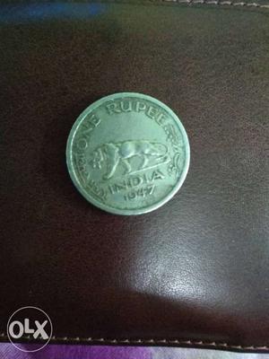One rupee coin... Year ...its very rear