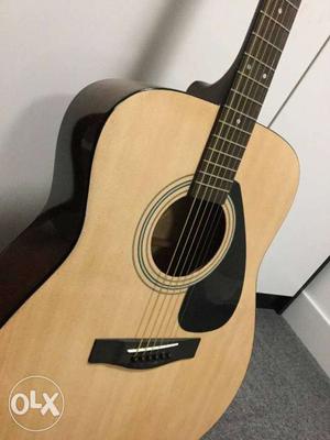 Yamaha F 310 Acoustic Guitar with bag and picks