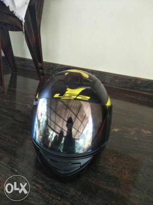 Yellow And Black Full-face Motorcycle Helmet