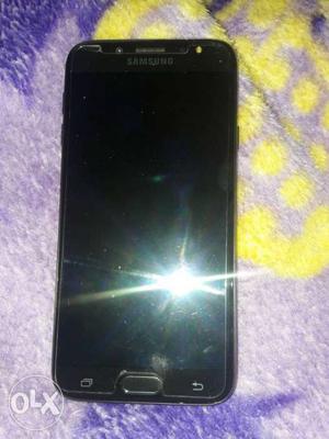 4month old Samsung j7pro very good condition and