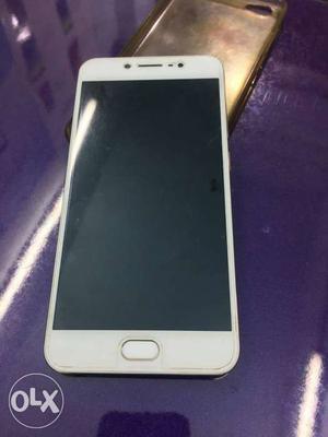 Cute a Vivo V5 Crown Gold (10 months old) with