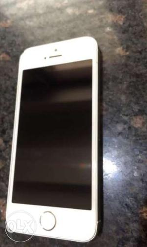 IPhone 5s with finger print 16 gb silver brand