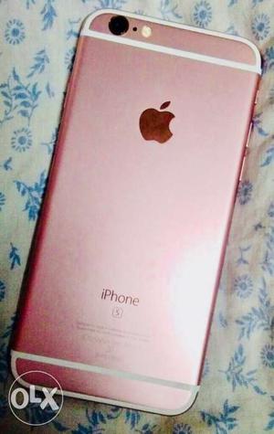 IPhone 6s rose gold with charger,earphone,and