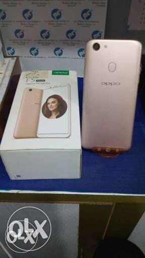 Oppo f5 in good condition 20 days used with full