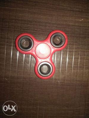 Red Tri-spin Fidget Spinner