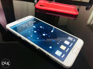 Samsung note 3 neo in good condition call 7 three