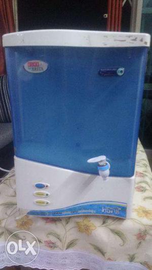 WATER PURIFIER, in good condition for sale
