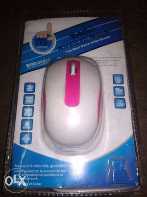 White And Pink Mouse wireless lite use good condition