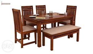 Wooden dining set made with mahagani....