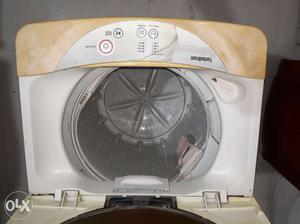 LG top load Full condition 5.8kg washing machine.