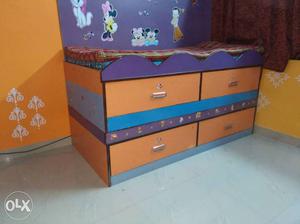 Two single diwan/king size bed with storage drawers.