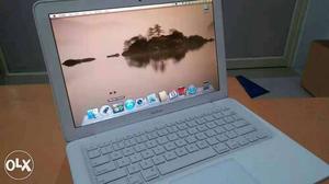 Apple Macbook